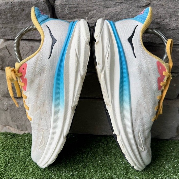 Hoka One One Clifton 9 Women's Running Shoes - Picture 6 of 12